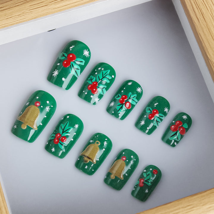 Festive Holiday-Themed Press-On Nail Art Stornfield 1787543135
