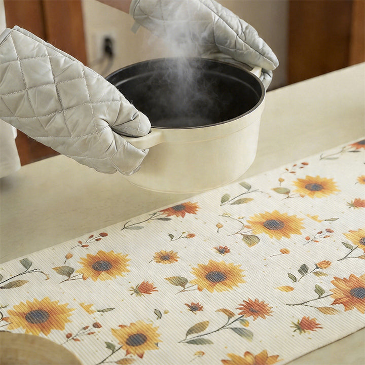 Woven table runner with floral meadow flowers jacquard and fringes Stornfield