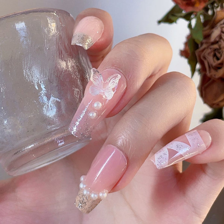 Artistic Floral-Embellished Press-On Nail Set