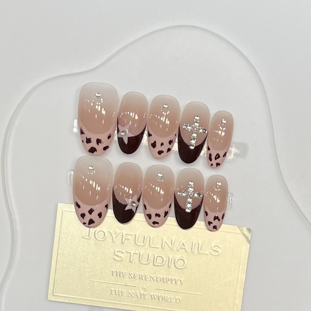 Stylish Press-On Nail Art Set