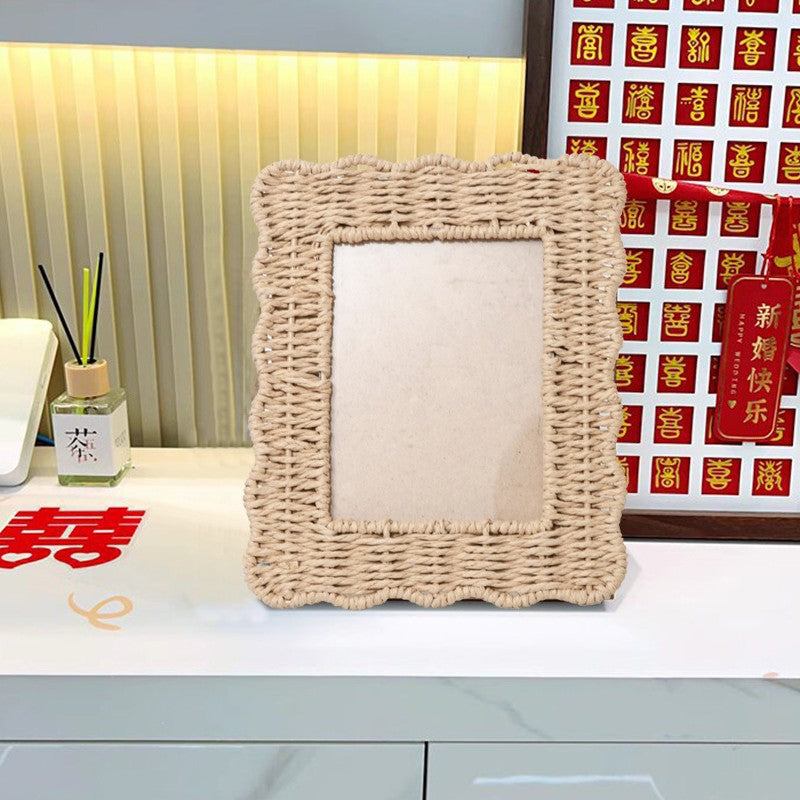 Playful picture frame in rattan style Stornfield