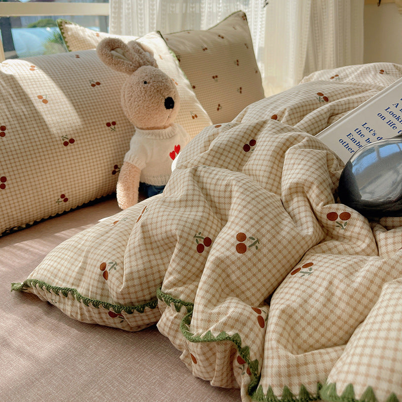 Floral Pattern Quilted Comforter Set
