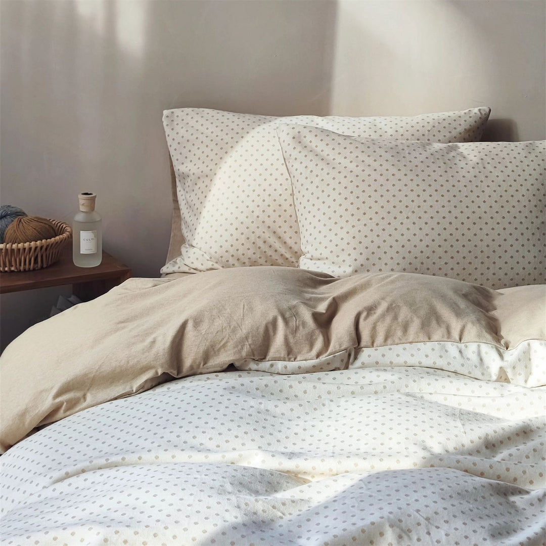 Bedding set made of cotton with fine polka dot pattern