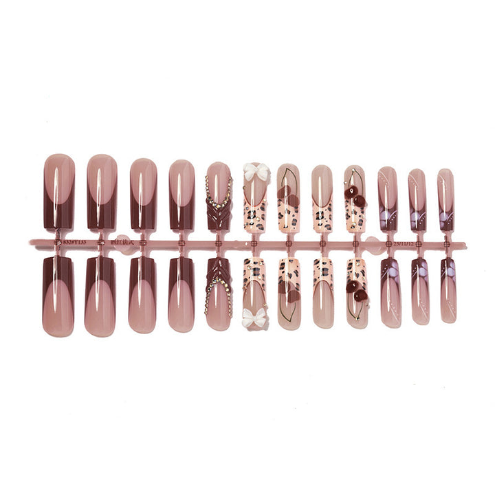Artificial nail set with floral and glamorous design Stornfield