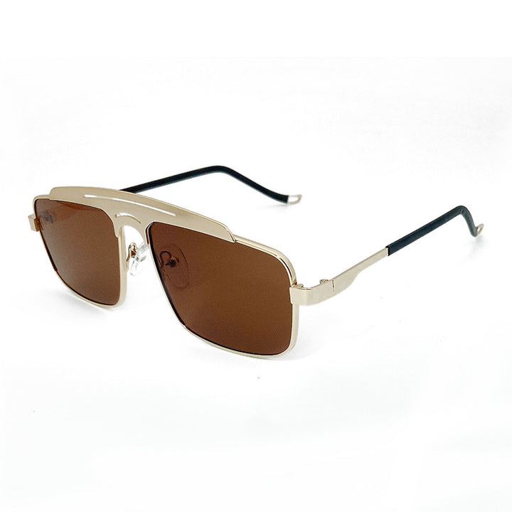 Fashionable Oversized Sunglasses with Elegant Design Stornfield