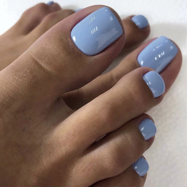 Artificial nail set with delicate blue and caring accessories Stornfield