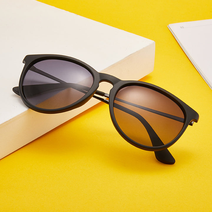 Women's fashionable and elegant sunglasses with high-quality plastic frame and mirrored lenses Stornfield
