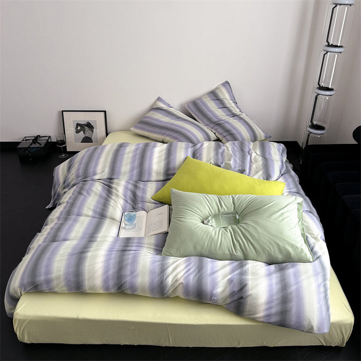 Breathable duvet cover and pillowcase set made of cotton percale with fine watercolor stripe texture