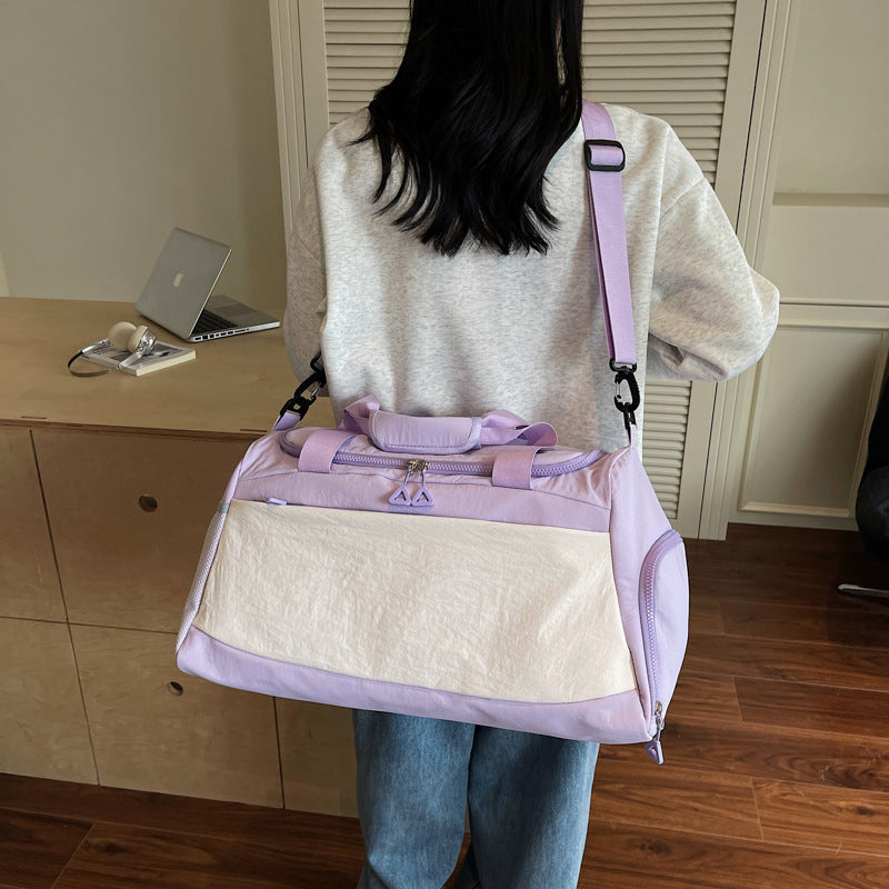 Sporty travel bag with multiple compartments Stornfield