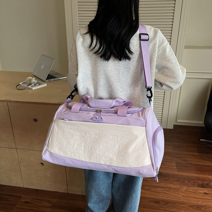 Sporty travel bag with multiple compartments Stornfield