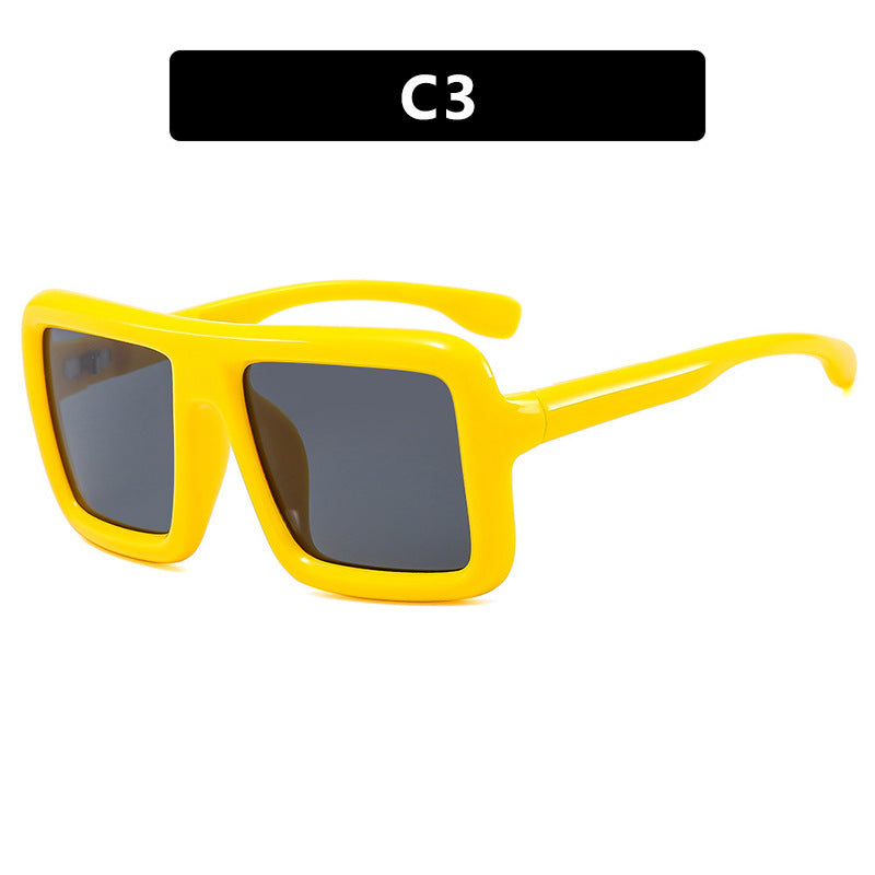 Women's sunglasses in a modern, rectangular design with high UV protection function Stornfield