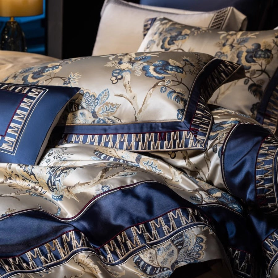 Satin-Jacquard Luxury Duvet Cover Ensemble with Floral Brocade, Piped Sateen Border and Decorative Pillow Shams