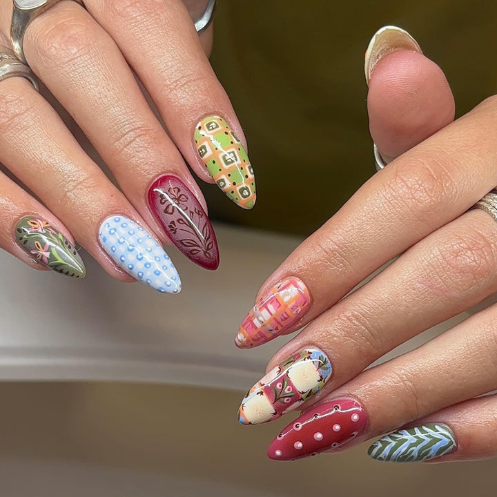 Artificial nails in elegant geometric design Stornfield