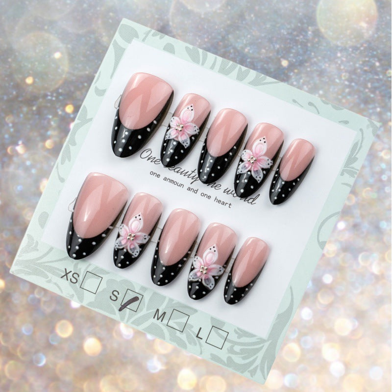 Artistic Press-On Nail Set with Floral Accent Stornfield
