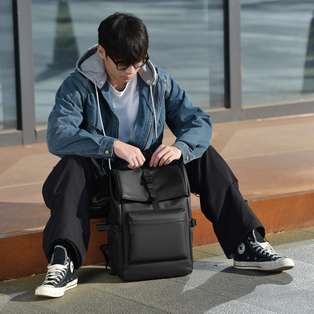 Durable backpack with functional design and many compartments Stornfield