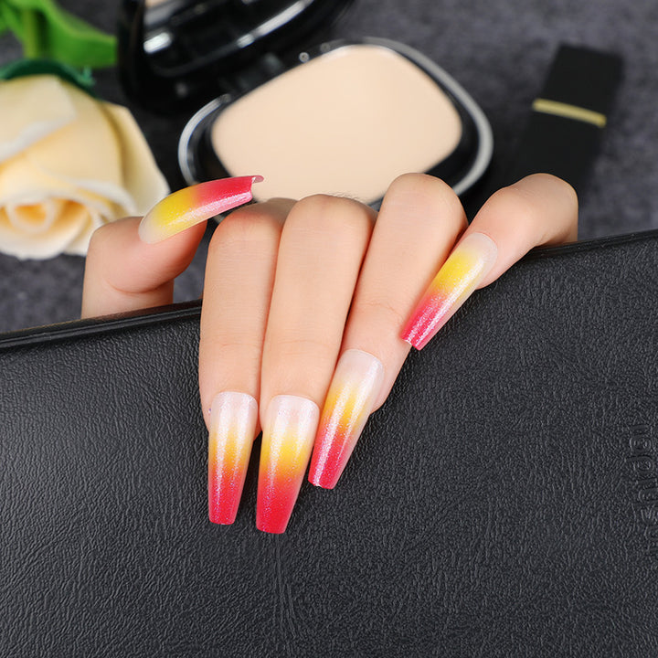 Glamorous artificial nails with gradient Stornfield
