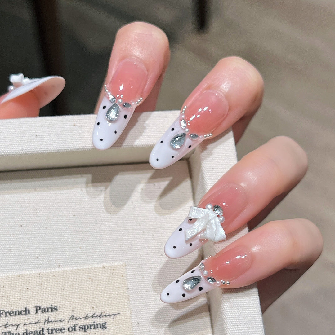 Elegant Press-On Nail Art Stornfield