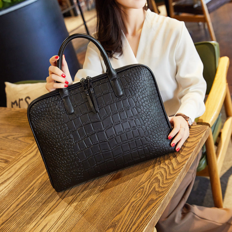 Elegant Laptop Bag in Luxurious Crocodile Look Stornfield