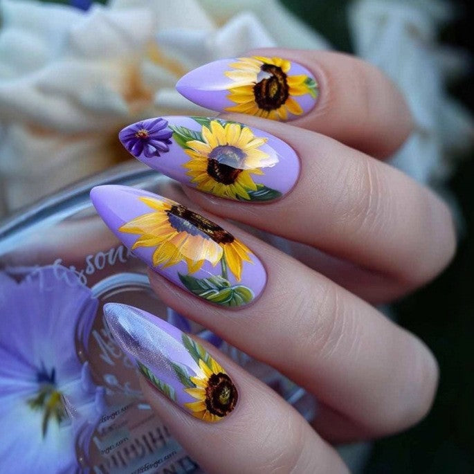 Art Nails in Luxurious Floral Design Stornfield 1787298902