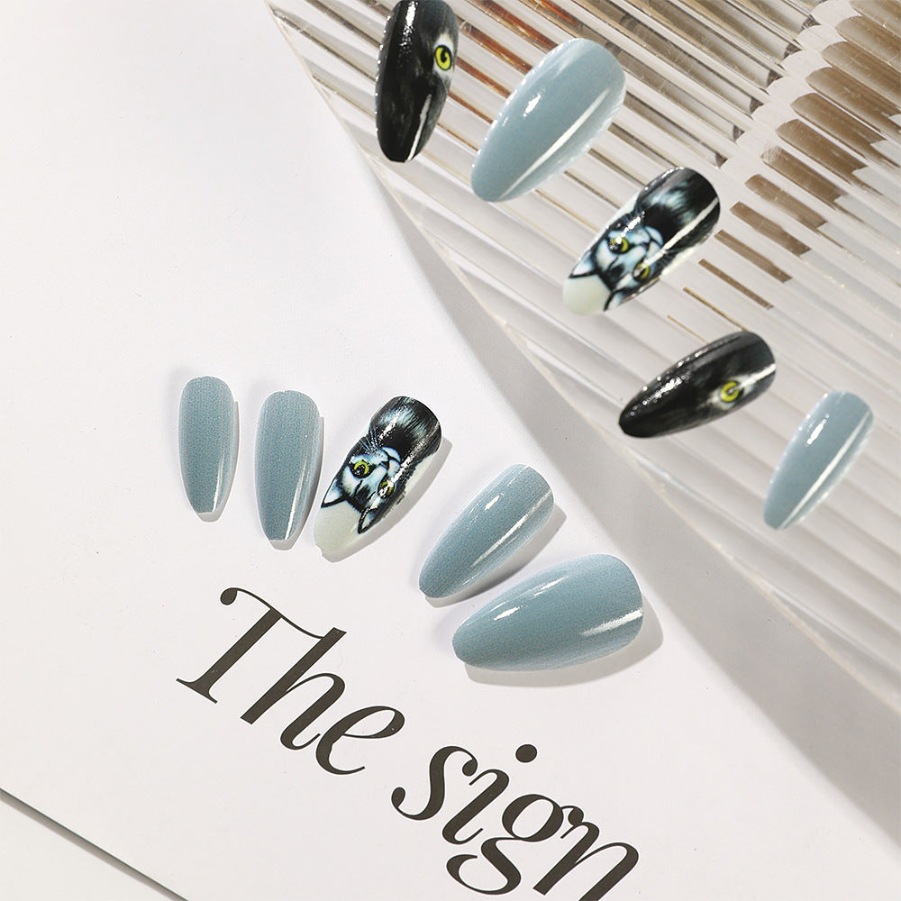 Stylish cat motif artificial nails Stornfield