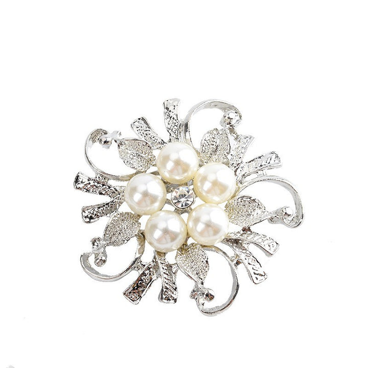 Glamorous brooch with pearl set Stornfield