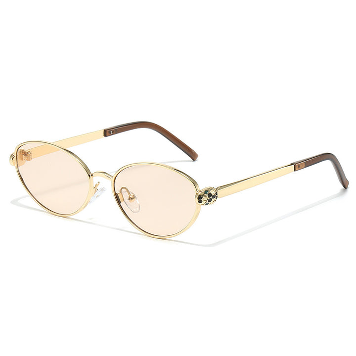 Chic Cat-Eye Sunglasses with Luxurious Gold Accents Stornfield