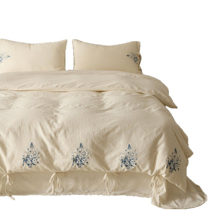 High-quality linen duvet cover set with embroidery and ribbon closure