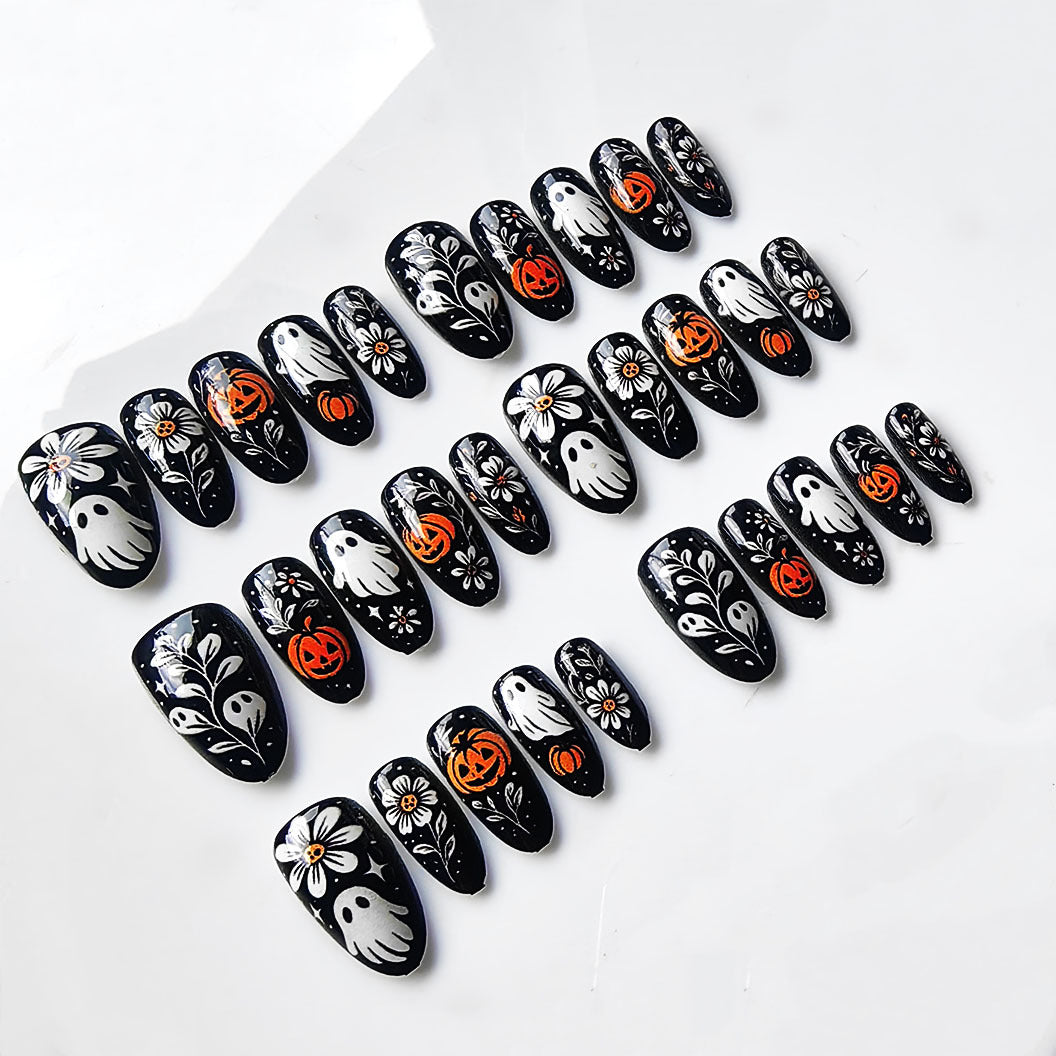 Artificial nails in Halloween design Stornfield
