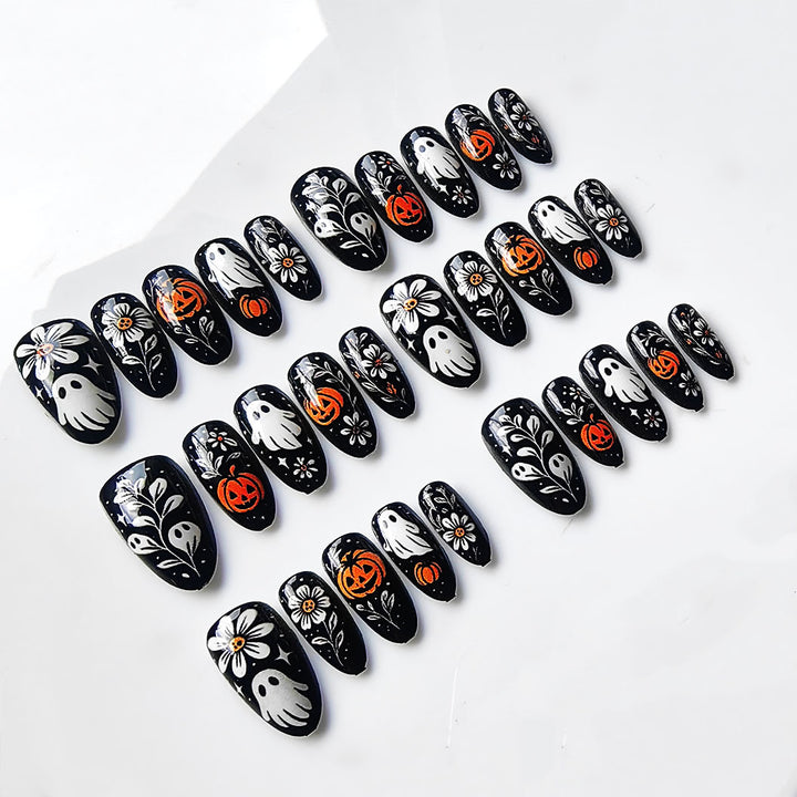 Artificial nails in Halloween design Stornfield