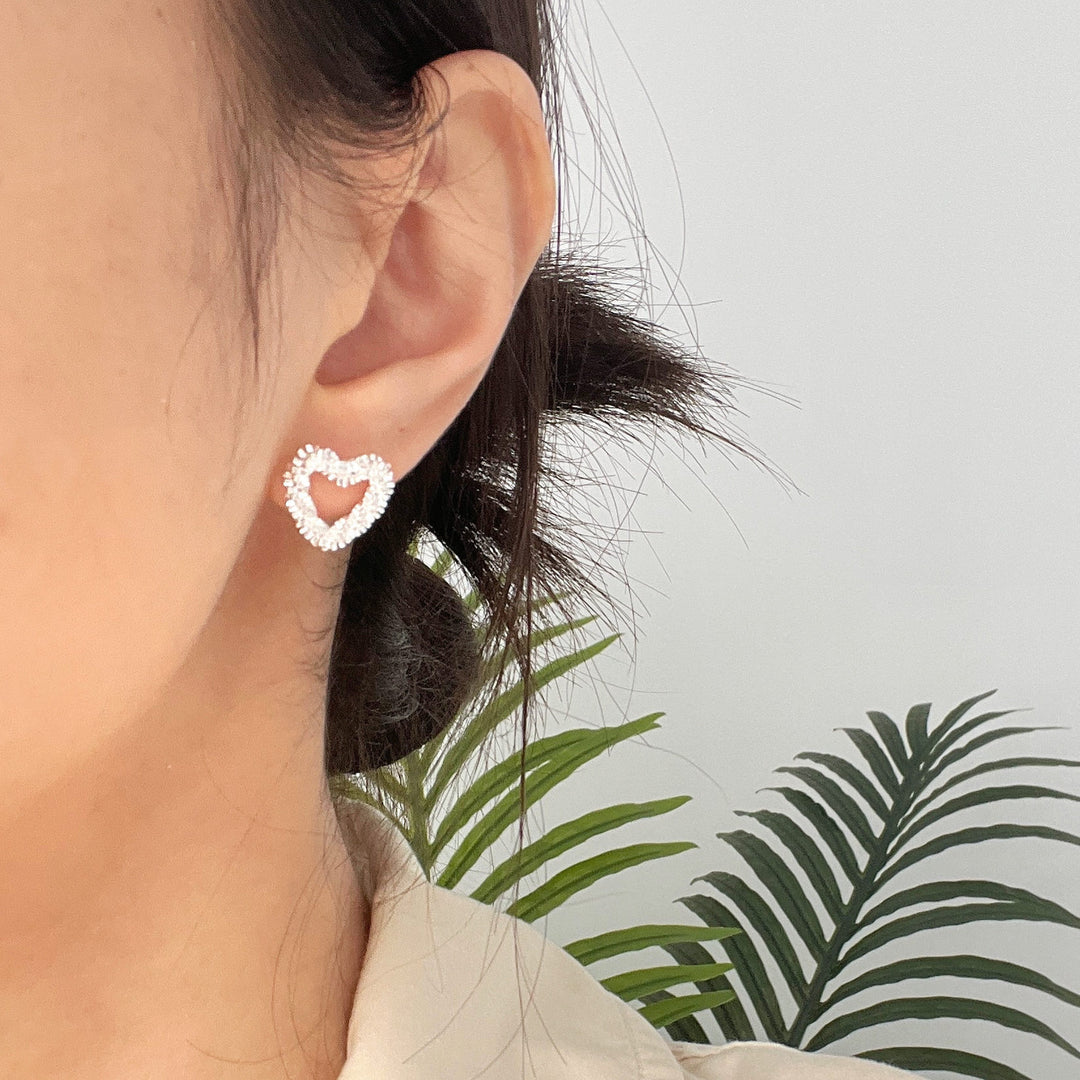 Sparkling Heart Earrings Stornfield