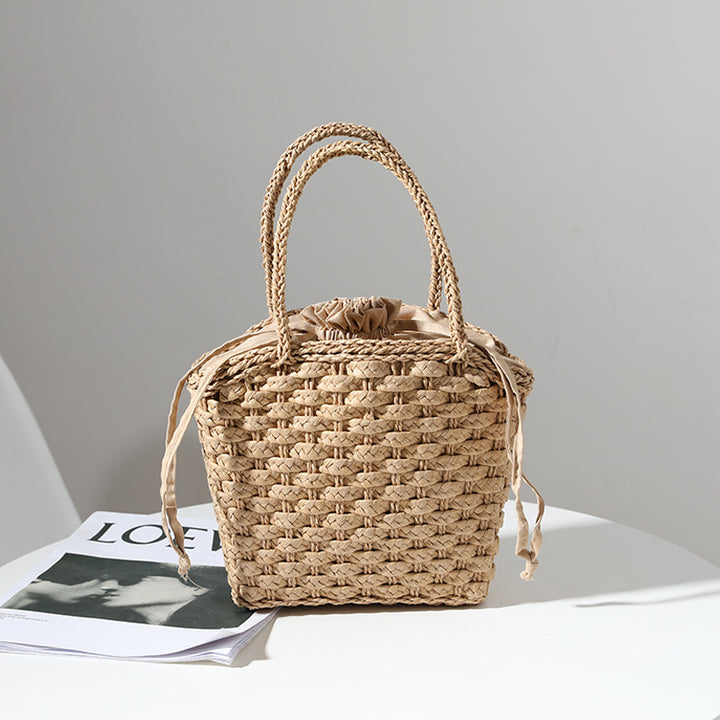 Handmade straw bag with adjustable inner lining Stornfield