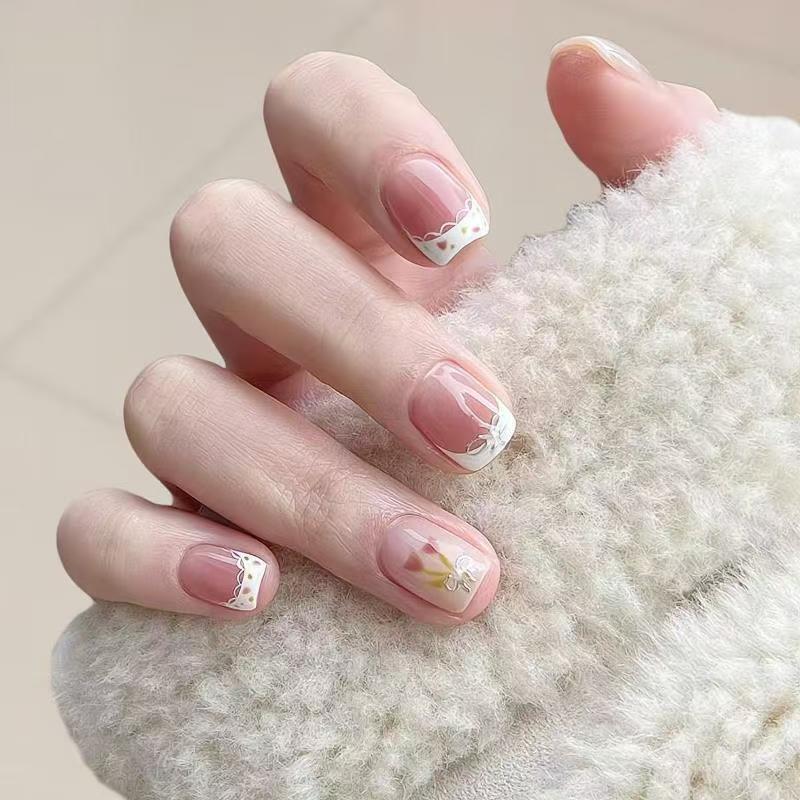 Floral-Themed Press-On Nail Set Stornfield