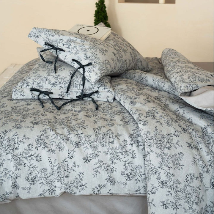 Botanical Tie-Detail Cotton Duvet Cover Set with Bow-Tied Hem & Reversible Shams