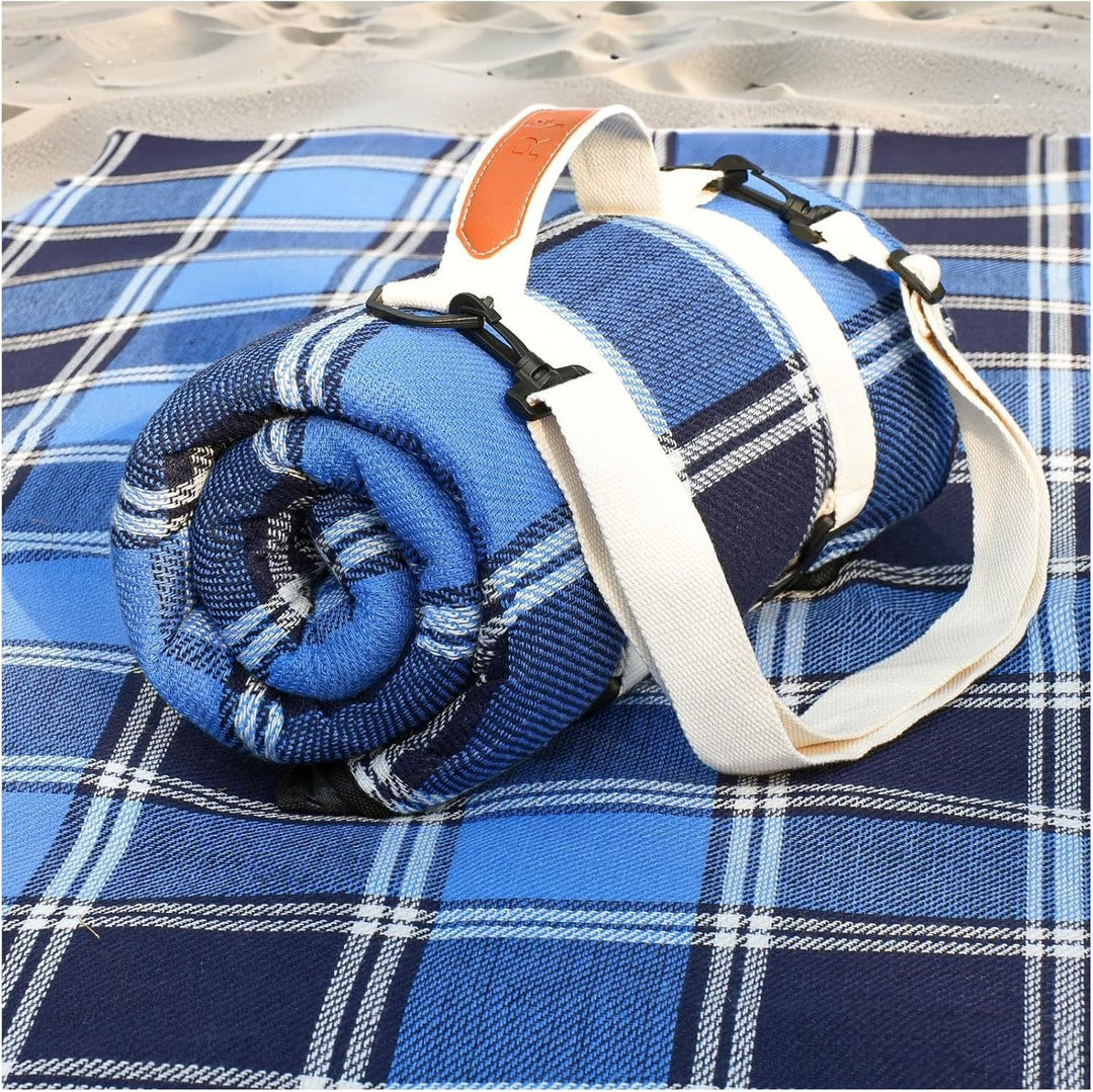 Unisex practical picnic blanket with carrying handle and water-repellent surface Stornfield