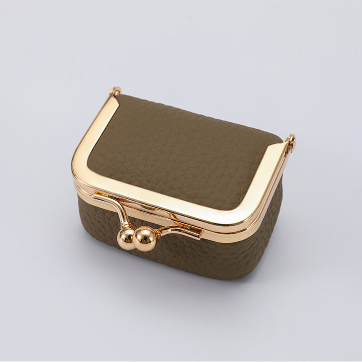 Elegant Vintage Clutch Stornfield