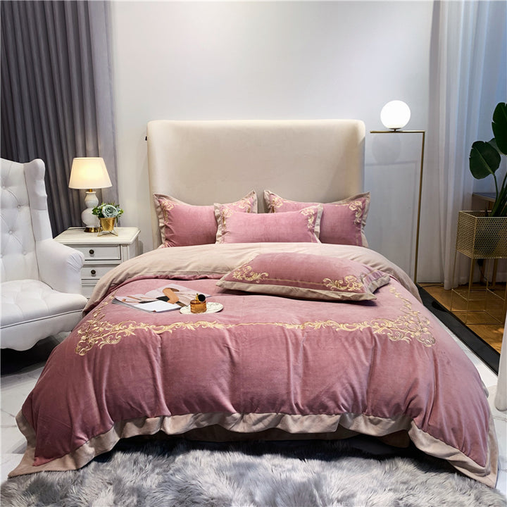 Elegant bed set made of cotton satin with baroque embroidery border and reversible blanket