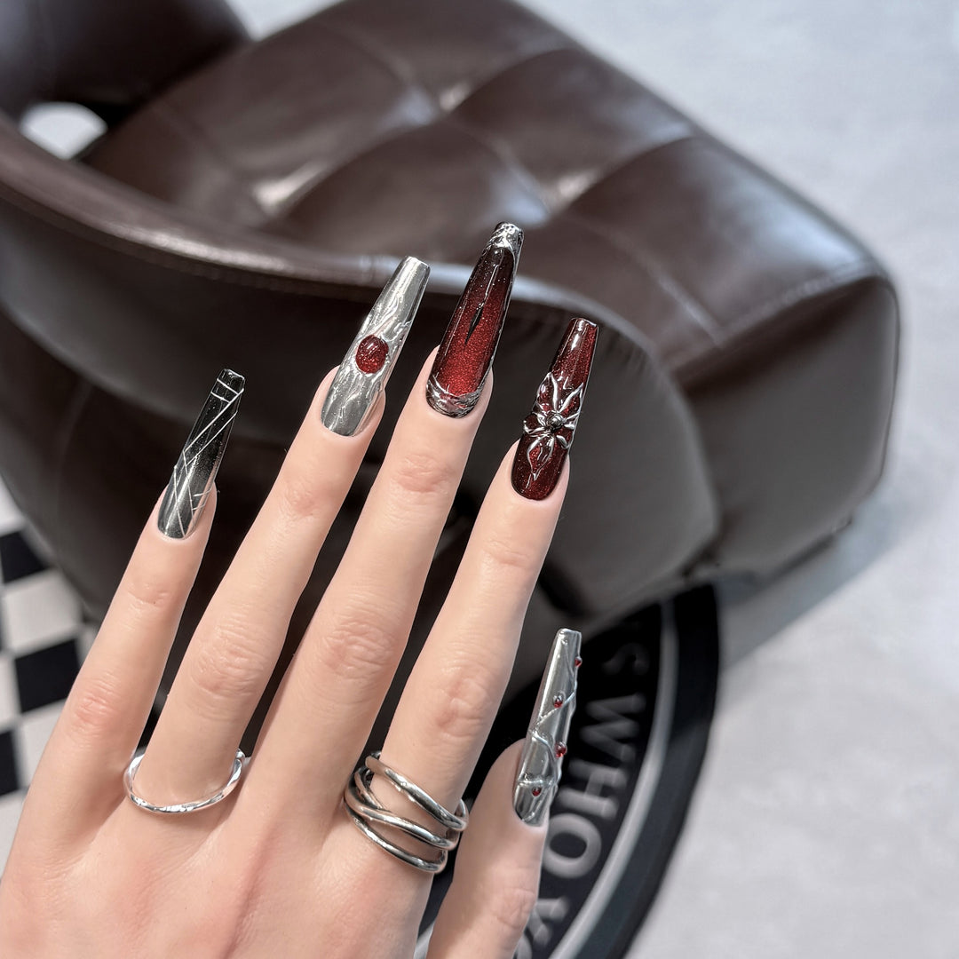 Decorative Press-On Nail Art Set with Chic Metallic Accents Stornfield