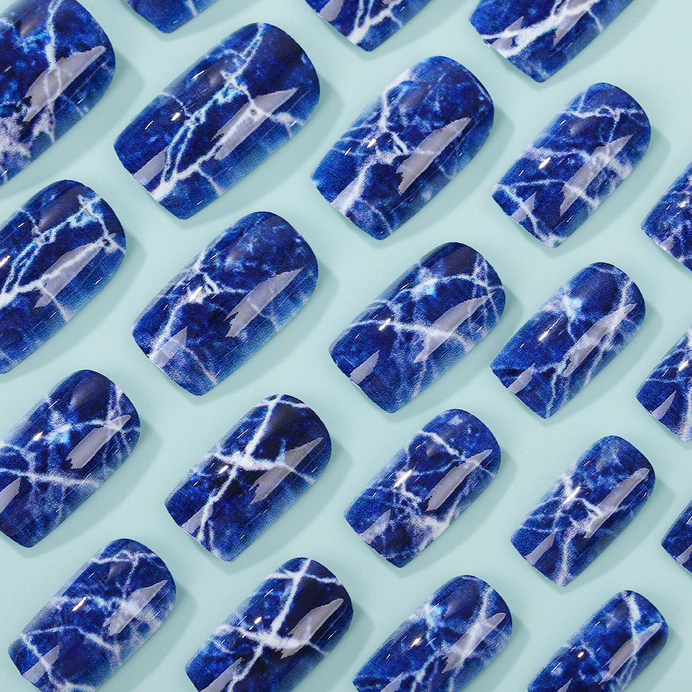 Artificial nails in elegant marble design Stornfield