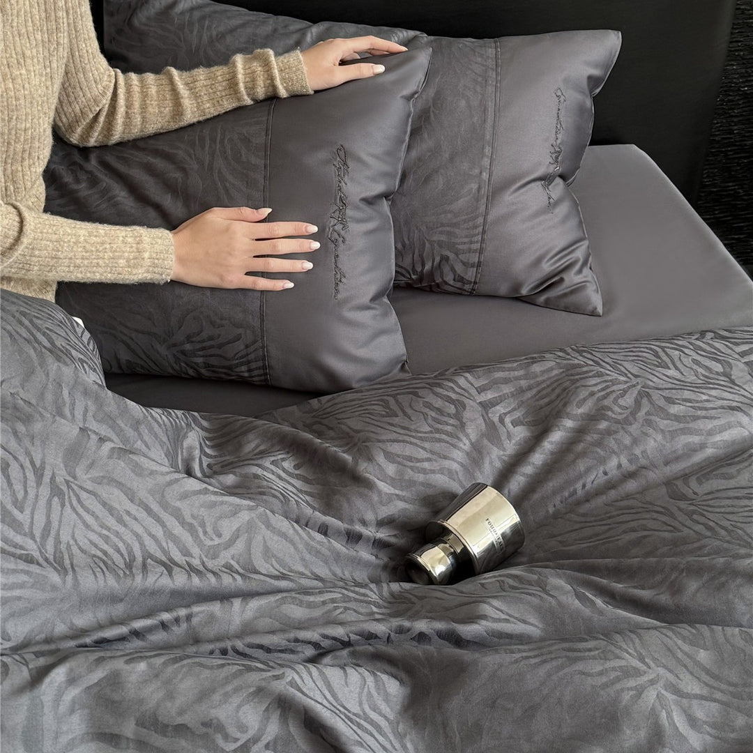Luxury Satin Jacquard Zebra-Texture Duvet Cover Set with Pillow Shams