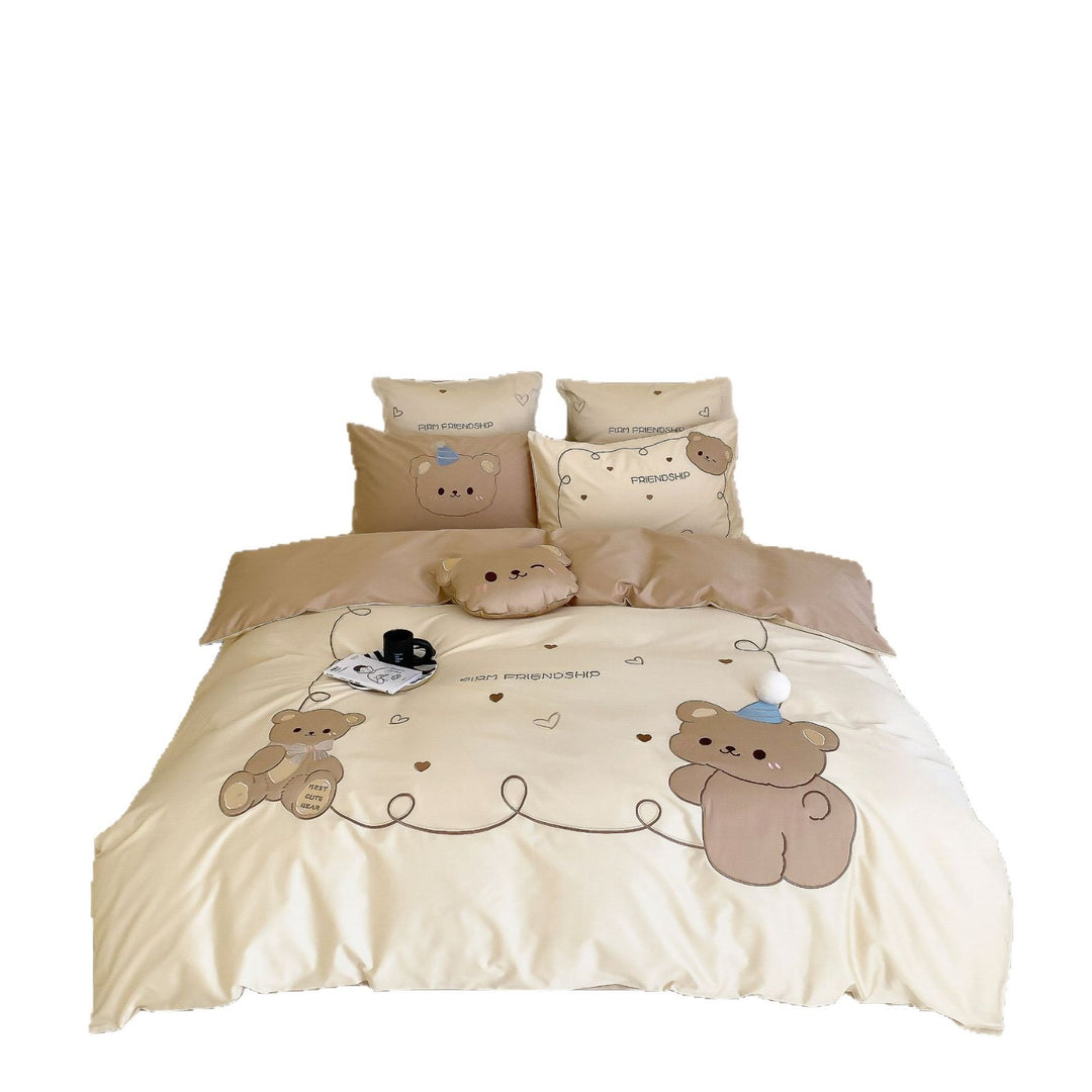 Cute cotton satin bedding set with teddy bear applique and decorative pillow