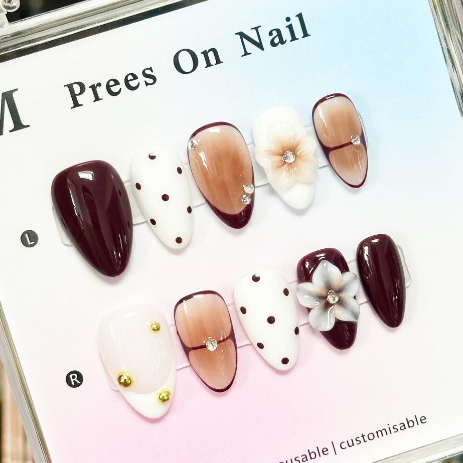 Artistic Nail Art Press-On Kit