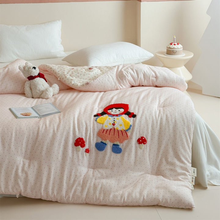 Children's Embroidered Plush Comforter with Appliqué Motif and Reversible Lining