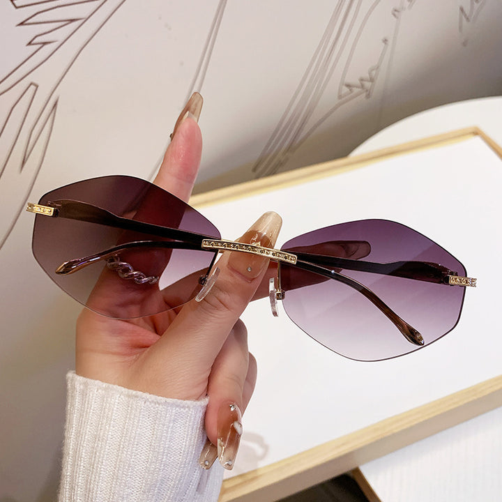 Women's extravagant sunglasses with sparkling accents Stornfield