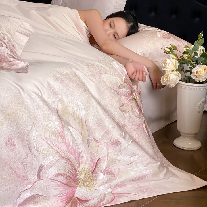 Ultra-Soft Silk-Feel Floral Jacquard Duvet Cover Set with Embroidered Blossom Motif