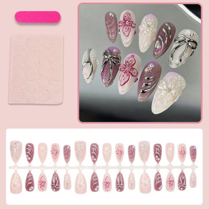 Artificial nails with elegant designs Stornfield