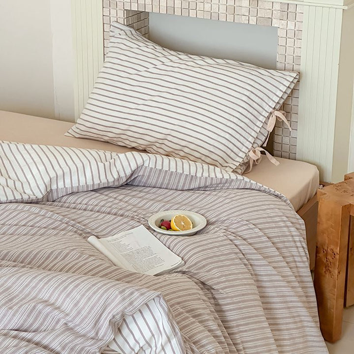 Striped Cotton-Linen Duvet Cover Set with Tied Pillowcases