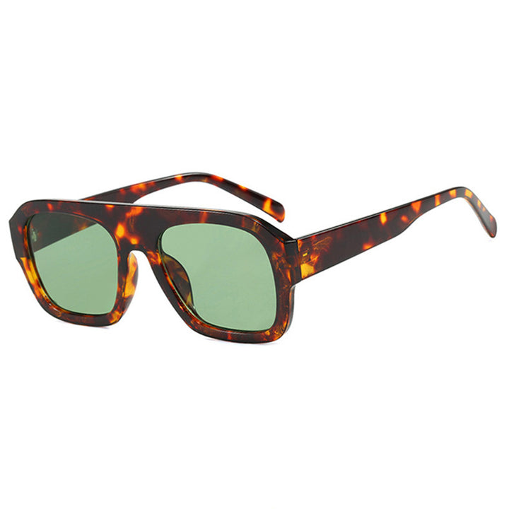 Women's fashionable sunglasses with a sturdy frame and wide lenses Stornfield