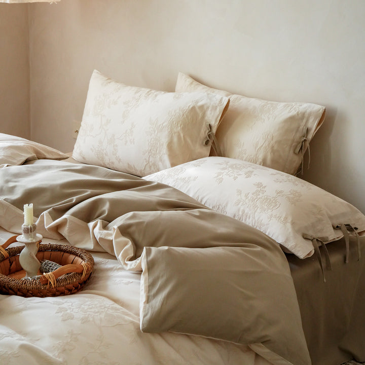 Floral Jacquard Cotton Duvet Cover Set with Tie-Closure Pillow Shams