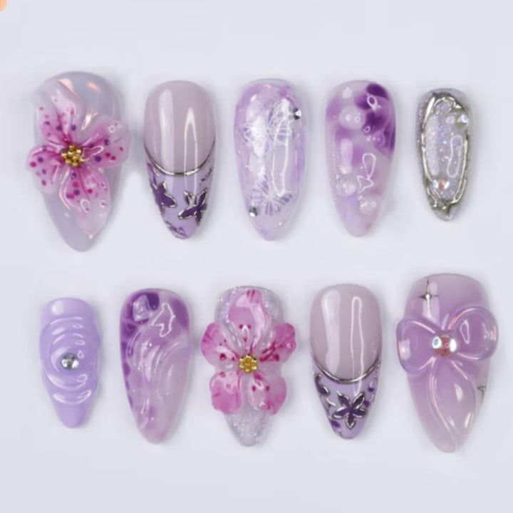 Artistic Floral and Star-Embellished Press-On Nail Set Stornfield