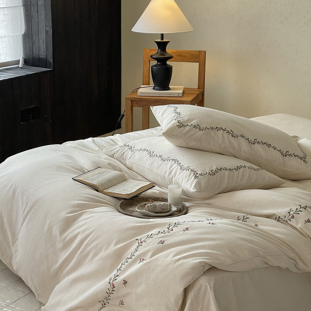 Embroidered Organic Cotton Duvet Cover Set with Botanical Vine Stitching